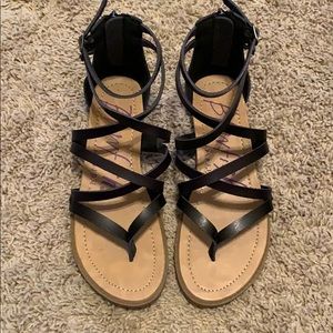 Black blowfish sandals